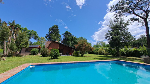 Casa En Venta - 2 Dormitorios 1 Baño - Cochera - 2470mts2 - Comarca Del Sol, Exaltación De La Cruz