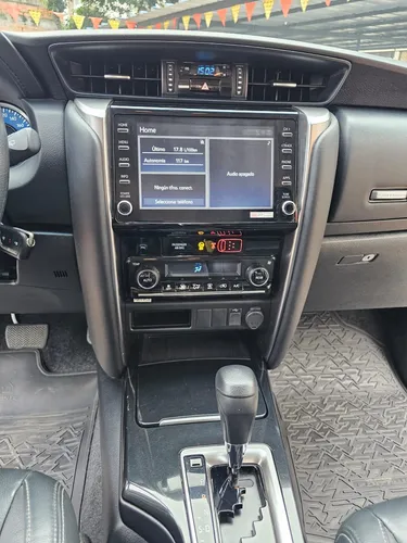 Toyota Fortuner 2.7l Mid