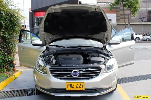 Volvo XC60 2.0 T5 Momentum