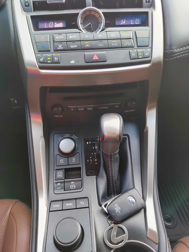 Imagen 14 de 14 de Lexus Nx300h .