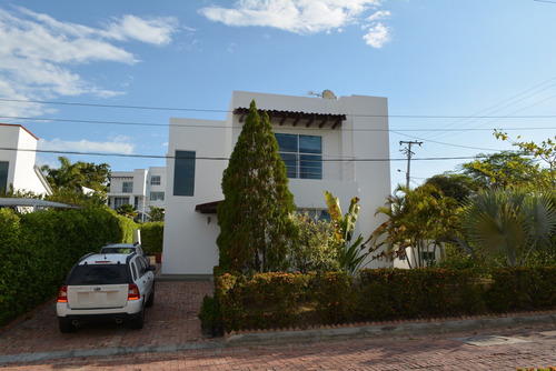 Venta Casa Girardot 168 Mts2 390 Millones