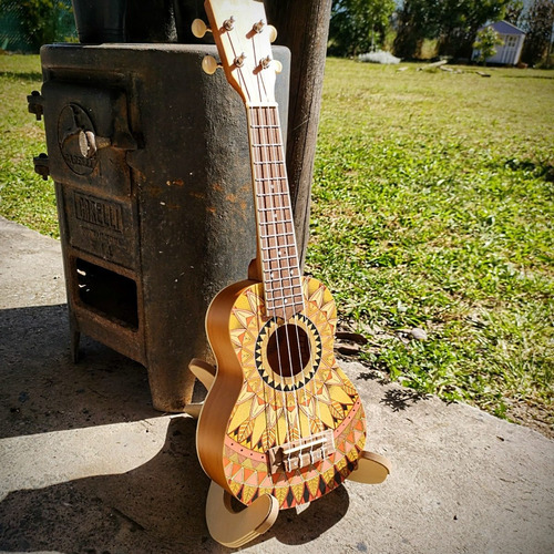 Imagen 8 de 8 de Ukelele Bamboo Soprano Summer C/funda Incluida