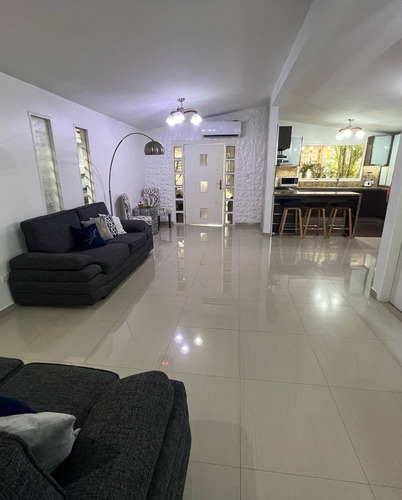 Imagen 1 de 12 de Casa En Venta En San Diego La Esmeralda Cód 142641