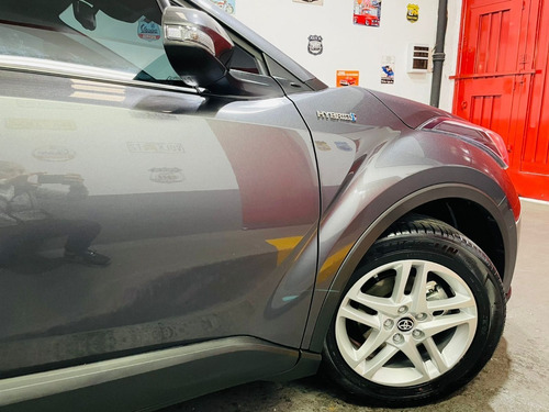 Imagen 14 de 15 de Toyota Chr Hybrid 2021 Safety Sense Smart Garage