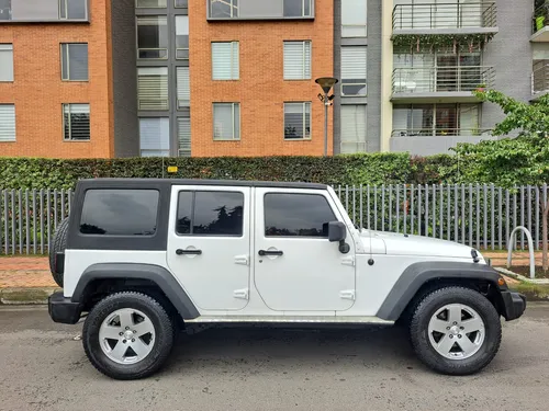 Jeep Wrangler UNLIMITED 3.6 A/T 4X4 2017