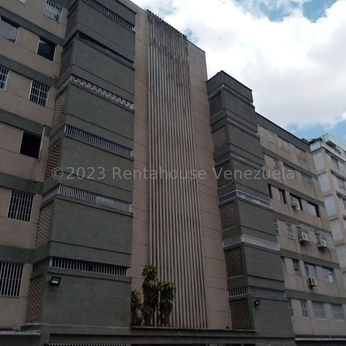 Apartamento Actualizado En Chuao, Mls#23-32423 En Venta. Ag