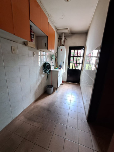 Hermoso Chalet 4 Amb Garaje 3 Baños - Fondito Libre -