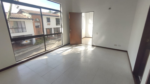 Casa Dúplex En Arriendo  Medellín Sector San Lucas