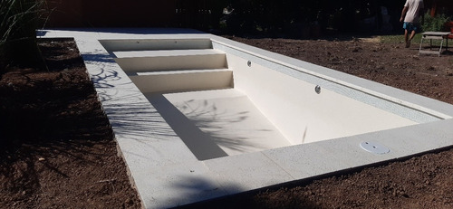 Imagen 3 de 5 de Construcción De Piscinas De Hormigon Reforzado .100% Lista!!