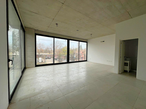 Oppel | Oficina En Venta | Square Pilar | Cod: 33001