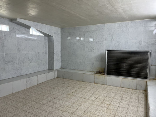 Edificio Comercial Operando En Venta En Centro De Apodaca