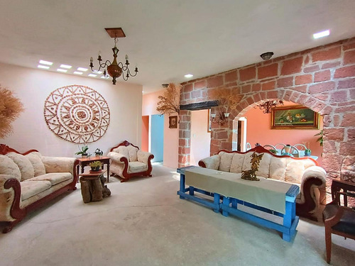 Casa De Campo En Venta En Huimilpan A 30 Min. De El Pueblito Y 35 Min. De Centro Sur, Querétaro