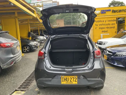 Mazda 2 1.5 Touring At 2016