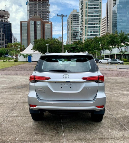 Toyota - Sw4 2.8 Tdi Srx 4x4 Aut. 7 Lugares. 2020