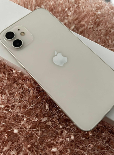 iPhone 12 | Blanco | 64 Gb | Excelentes Condiciones Estéticas (Usado)