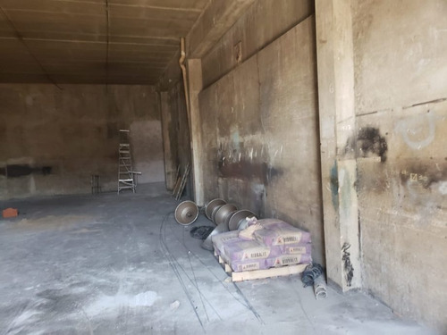 Imagen 4 de 14 de Galpon En Venta En Lanus Oeste