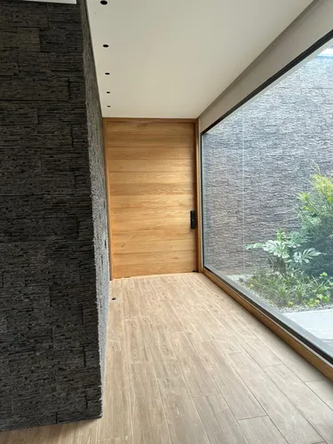 Casa En Venta En Llanogrande. Cod V12575