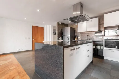Apartamento En Arriendo En Los Rosales. Cod A22972