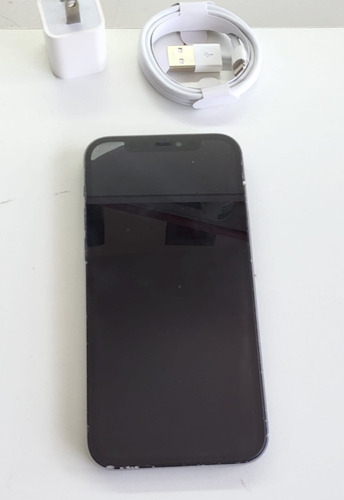 Imagen 2 de 7 de iPhone 12 128 Gb - Negro - Batería 96% - Pequeña Marca