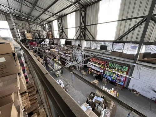 Venta Activo Industrial, San Joaquín Con 92 Mts. De Frente