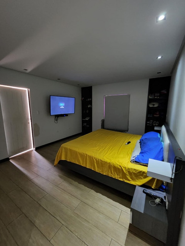 Imagen 10 de 18 de Townhouse En Venta Urb Trigal Norte (solo Cliente) Da