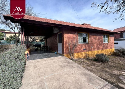 Casa En Venta, Perfecta Ubicación, Merlo, S. L.