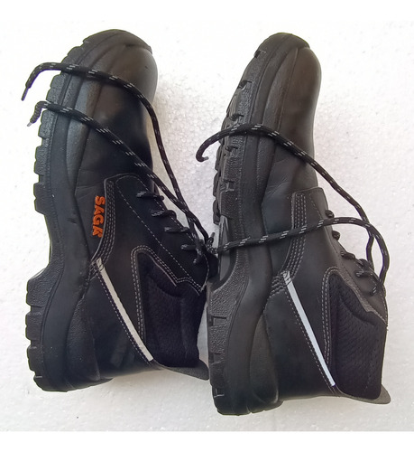 Botas De Seguridad, Marca Saga 41, 42 Y 43 De Segunda Mano.