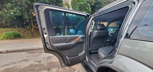 Nissan Pathfinder 4.0 R51 Le Lujo