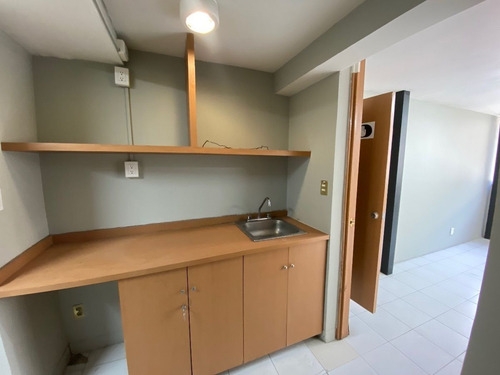 Excelente Oficina De 250 M2 En Prado Norte