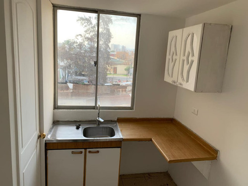 Arriendo Dpto 3d+2b+est En Santiago