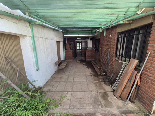 Casa En Venta Damian Garat 3025, Poeta Lugones, Córdoba, Argentina 4 Dormitorios