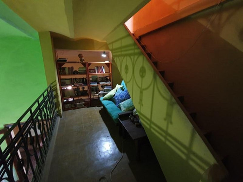 Casa Colonial En Esquina, En Excelente Estado Y Ubicación Inmejorable