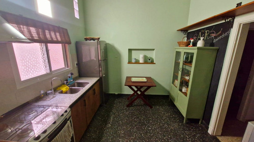 Muy Buena Casa Ph 3 Dormitorios 2 Baños, Garaje, Patio Y Terraza