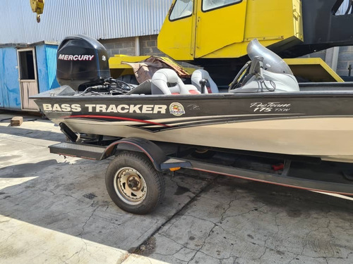 Imagen 6 de 6 de Bote Bass Tracker 17 Lv1720