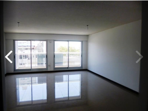 Imagen 1 de 8 de Venta Oficina De 100 M2 Sobre Av 18 De Julio Con Entrega Inicial Usd150000