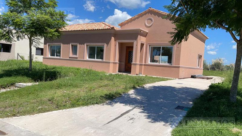 Casa - Puertos Escobar Barrio Vistas