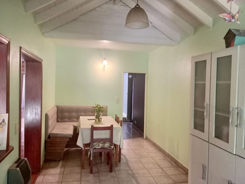 Casa 6 Ambientes, Fondo Libre. Apta Credito