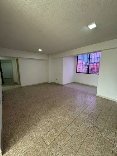 En Alquiler Apartamento Urb San Isidro Maracay Código 267284