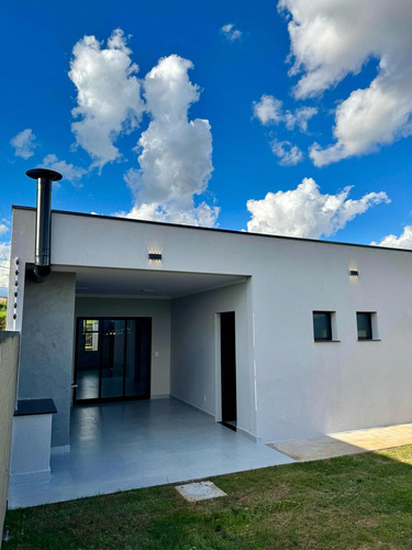 Linda Casa Térrea Com 3 Dormitórios