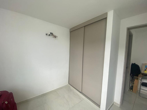 Imagen 7 de 22 de Hermoso Apartamento Con Parqueadero, Barrio Alameda
