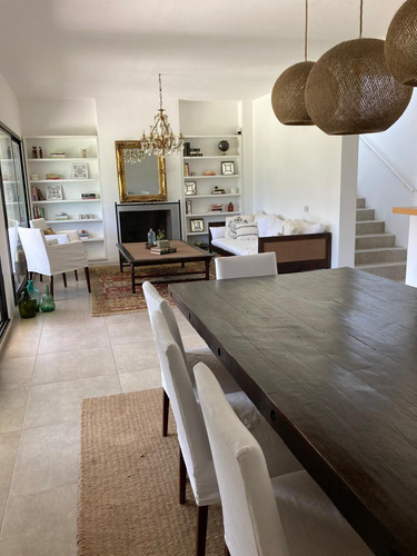 Casa En Venta Nordelta Barrio Tipas Con 4 Dormitorios Uno En Suite C/vestidor Galería Con Parrilla, Pileta Y Pque. Tipas: Lago Tenis Basquet Futbol 2 Sum Club House Piscina Parrilla Voley Juegos Niños
