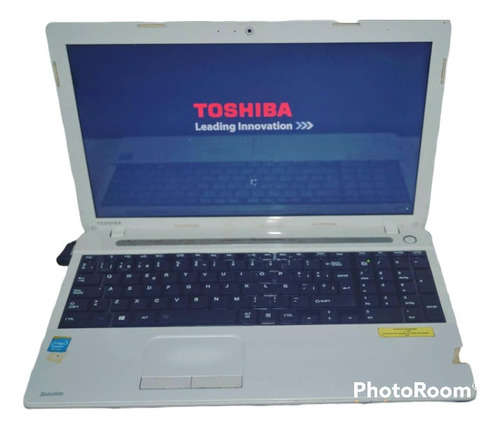 Laptop Toshiba Satélite C50 Blanca (Usado)