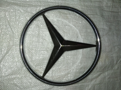 Emblema De Parrilla Chuto Mercedes Benz 22cm