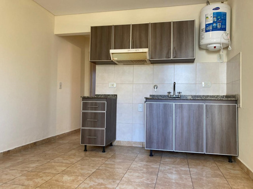 Departamento En Venta De 2 Ambientes En Lomas Del Mirador