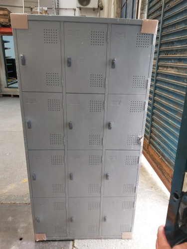 Imagem 2 de 4 de Armário Roupeiro De Aço Vestiário Academia 12 Portas Locker