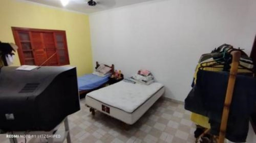 Imagem 6 de 12 de Casa No Bairro Bopiranga, Em Itanhaém, Litoral Sul De São Paulo. Possui Churrasqueira, Espaço Para Piscina E Vaga Para 03 Automóveis.