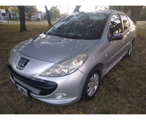 Peugeot 207 1.4 Sedan Xs