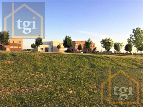 Imagen 7 de 17 de Lote A La Laguna En Venta En Puertos Del Lago - Muelles