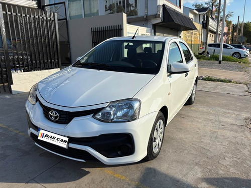Toyota Etios 1.5 Sedan X