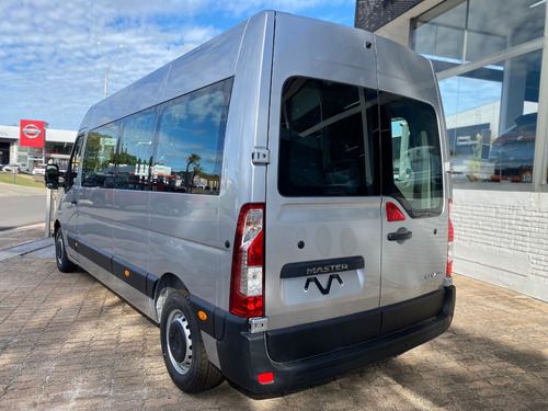 Imagen 8 de 20 de Renault Master Minibus 2.3 Diesel